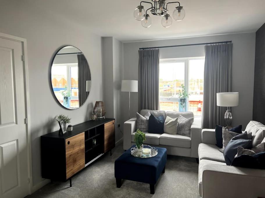 Waterside House Villa Leicester Eksteriør bilde